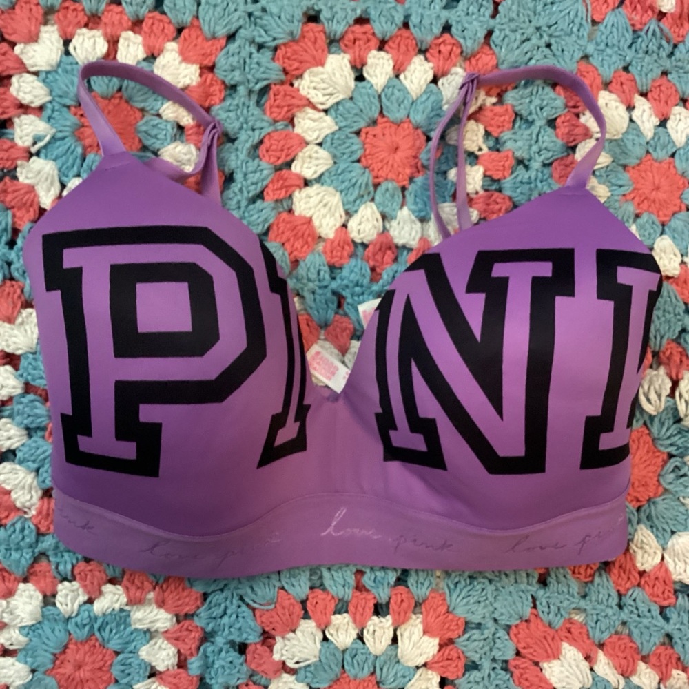 VS PINK Wear Everywhere Wireless Lightly-Lined 34DD Bra